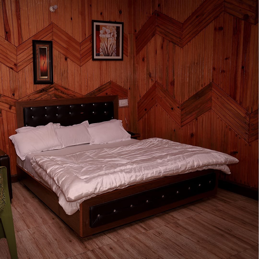 Double Deluxe - Bed